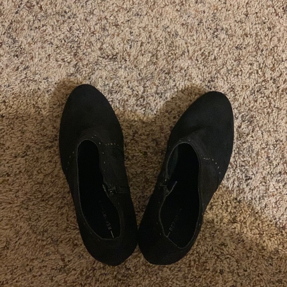 Studded black suede heeled boots - Picture 4 of 6